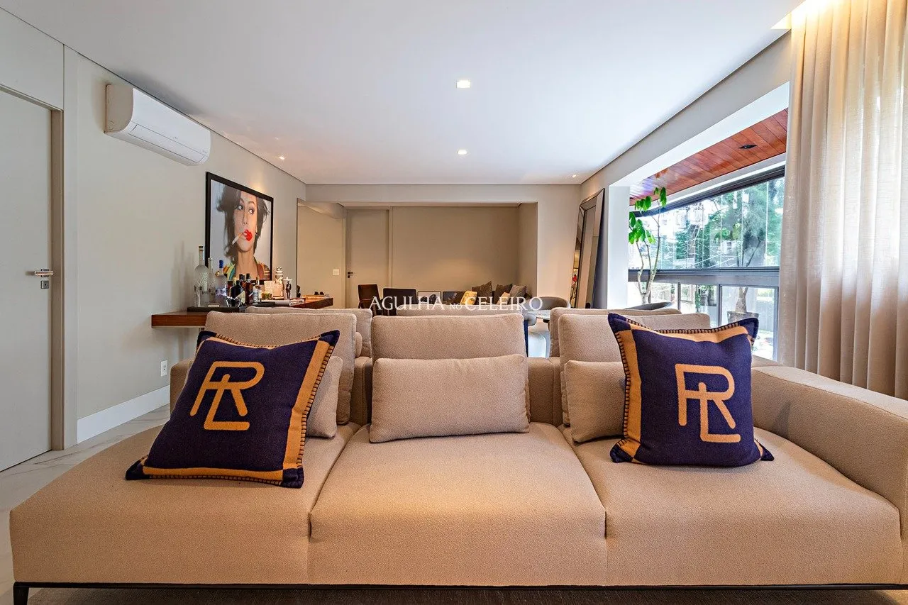 Apartamento reformado para venda e locação na Vila Nova Conceição. – 17967