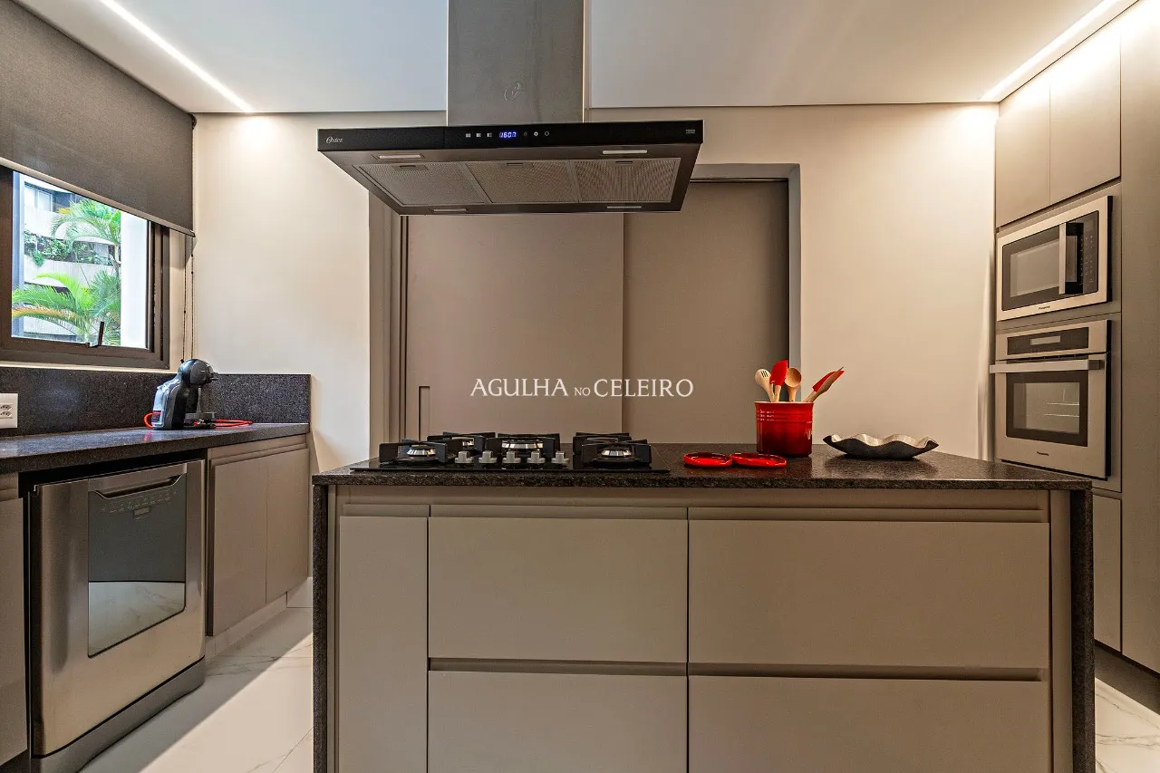 Apartamento reformado para venda e locação na Vila Nova Conceição. – 17967