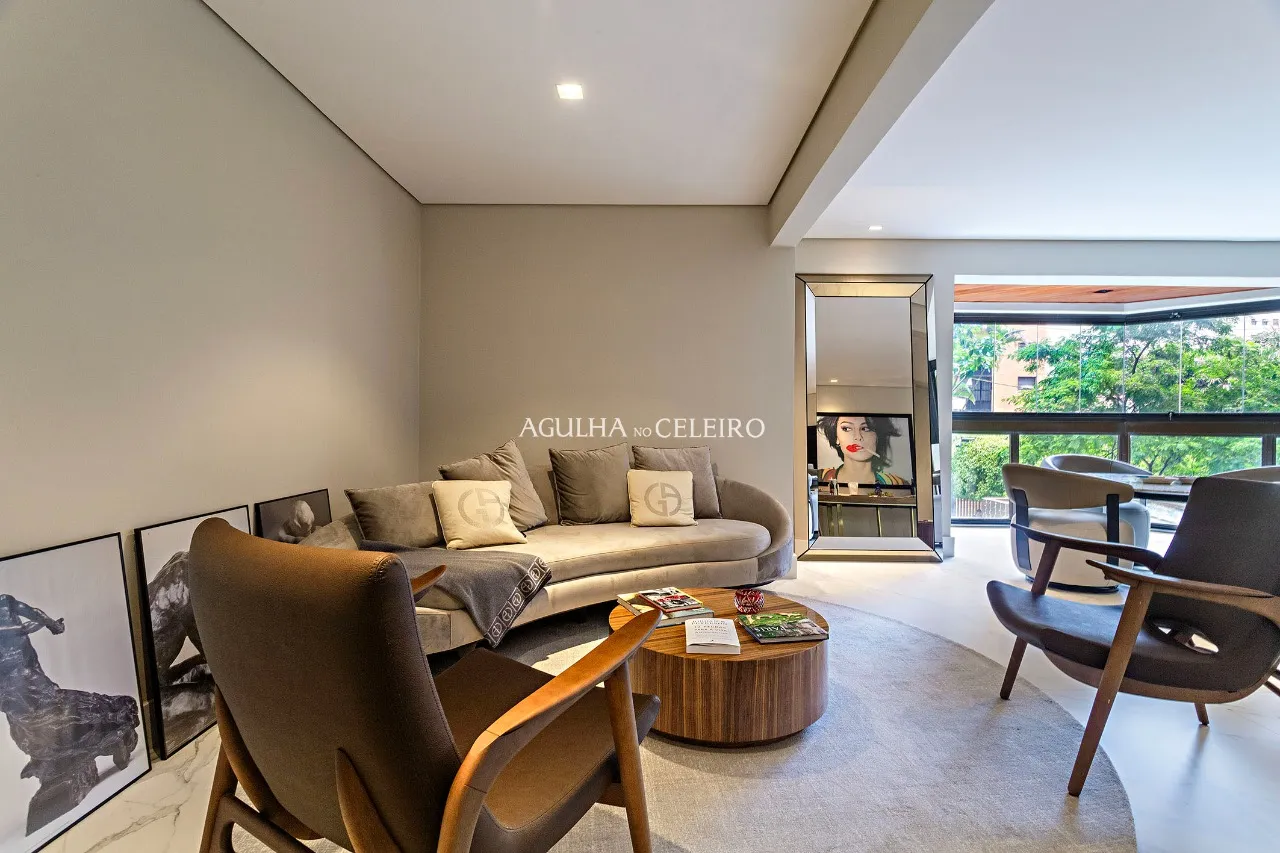 Apartamento reformado para venda e locação na Vila Nova Conceição. – 17967