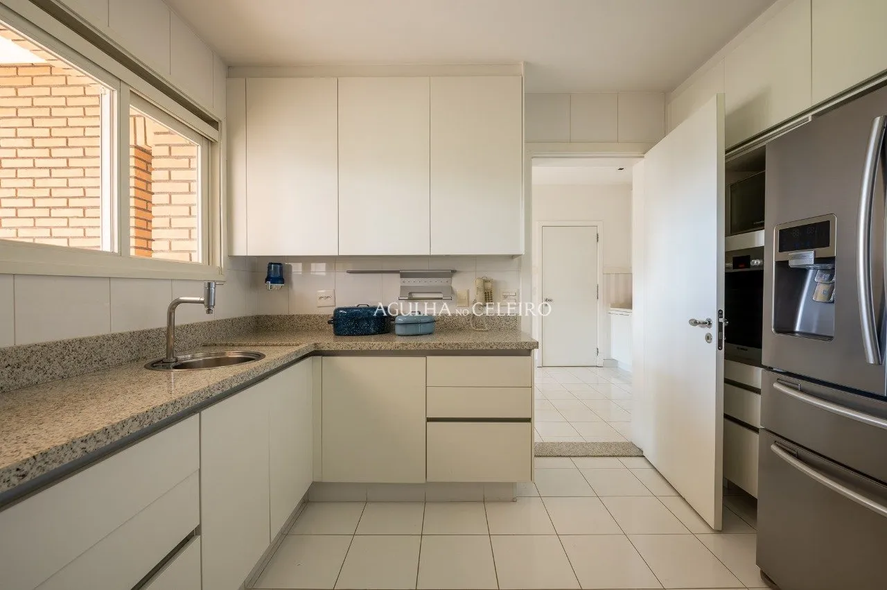 Magnífico apartamento no The Place de 400 m2 – 18088