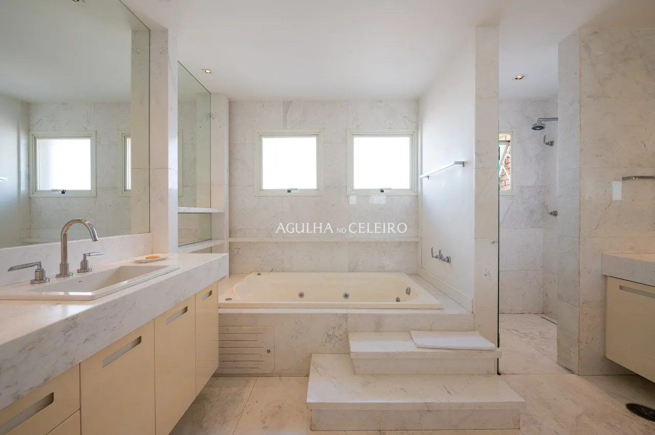 Magnífico apartamento no The Place de 400 m2 – 18088