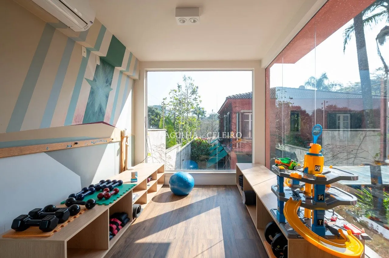 A casa perfeita para famílias com filhos nas melhores escolas do Alto de Pinheiros. – 20047