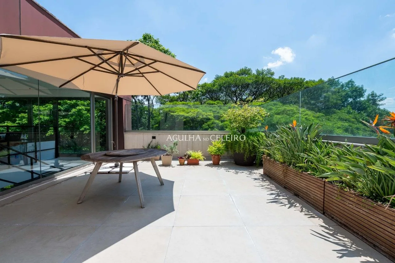 Cobertura triplex exclusiva com espaço gourmet e vista panorâmica – 20399