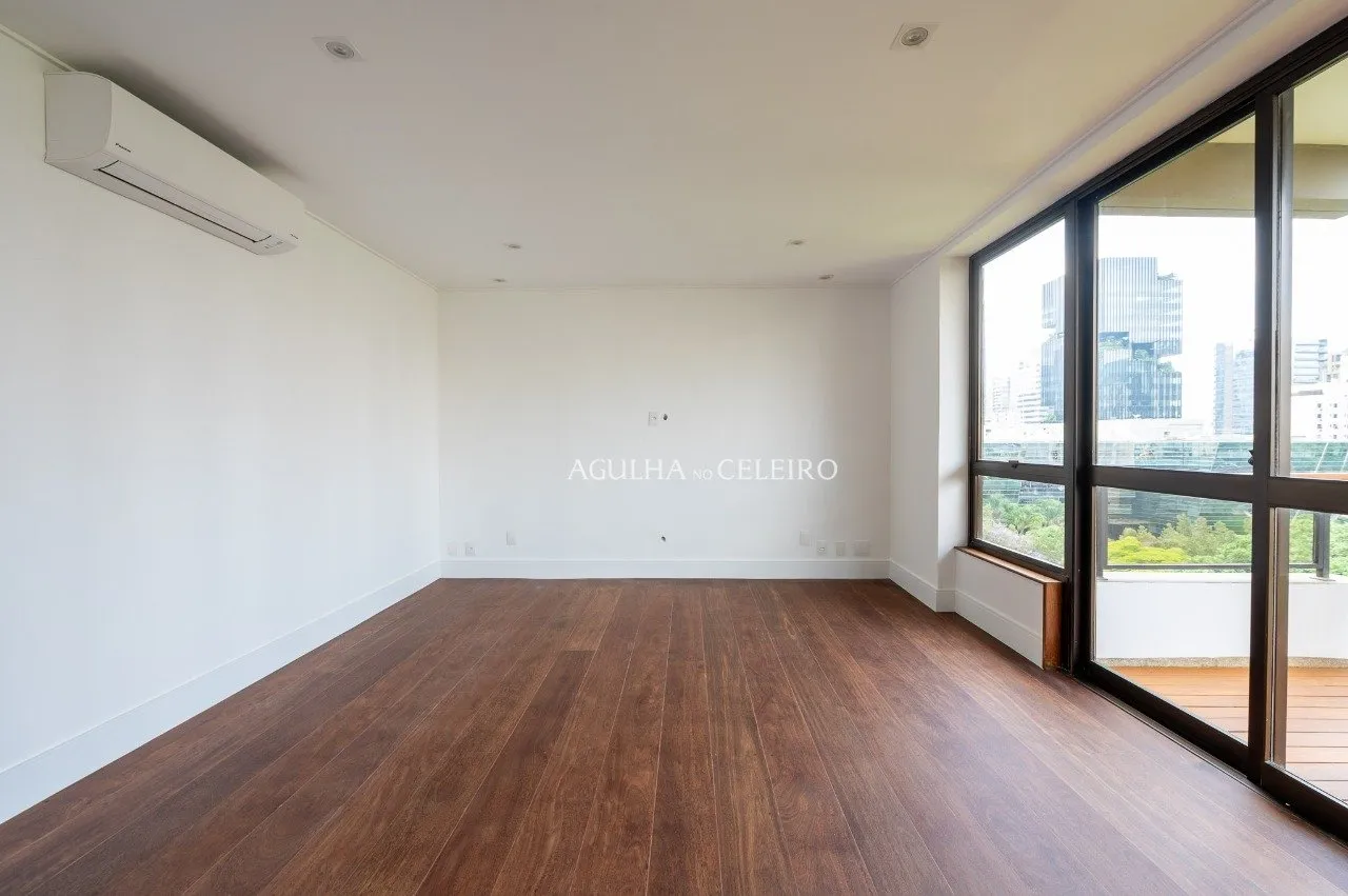 Apartamento para locação em rua tranquila do Itaim Bibi. – 20830