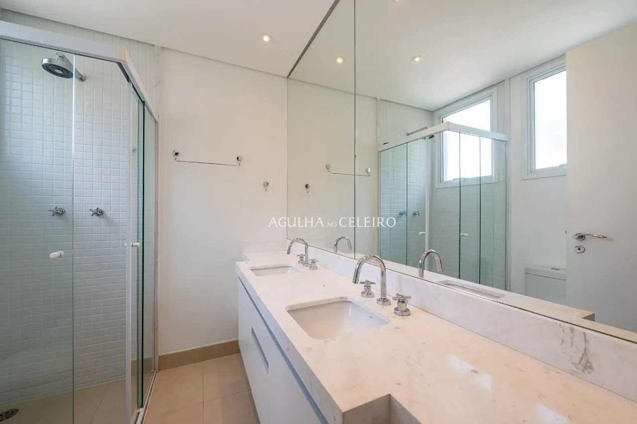 Casa em condomínio com segurança, privacidade e verde! – 20961