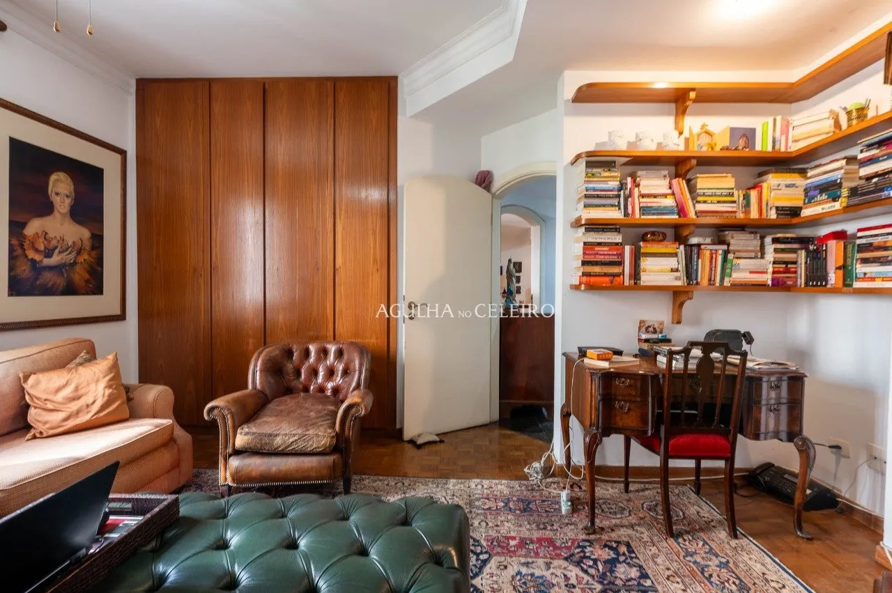 Apartamento amplo e com varanda para reforma na melhor rua do Jardim Paulista – 21158