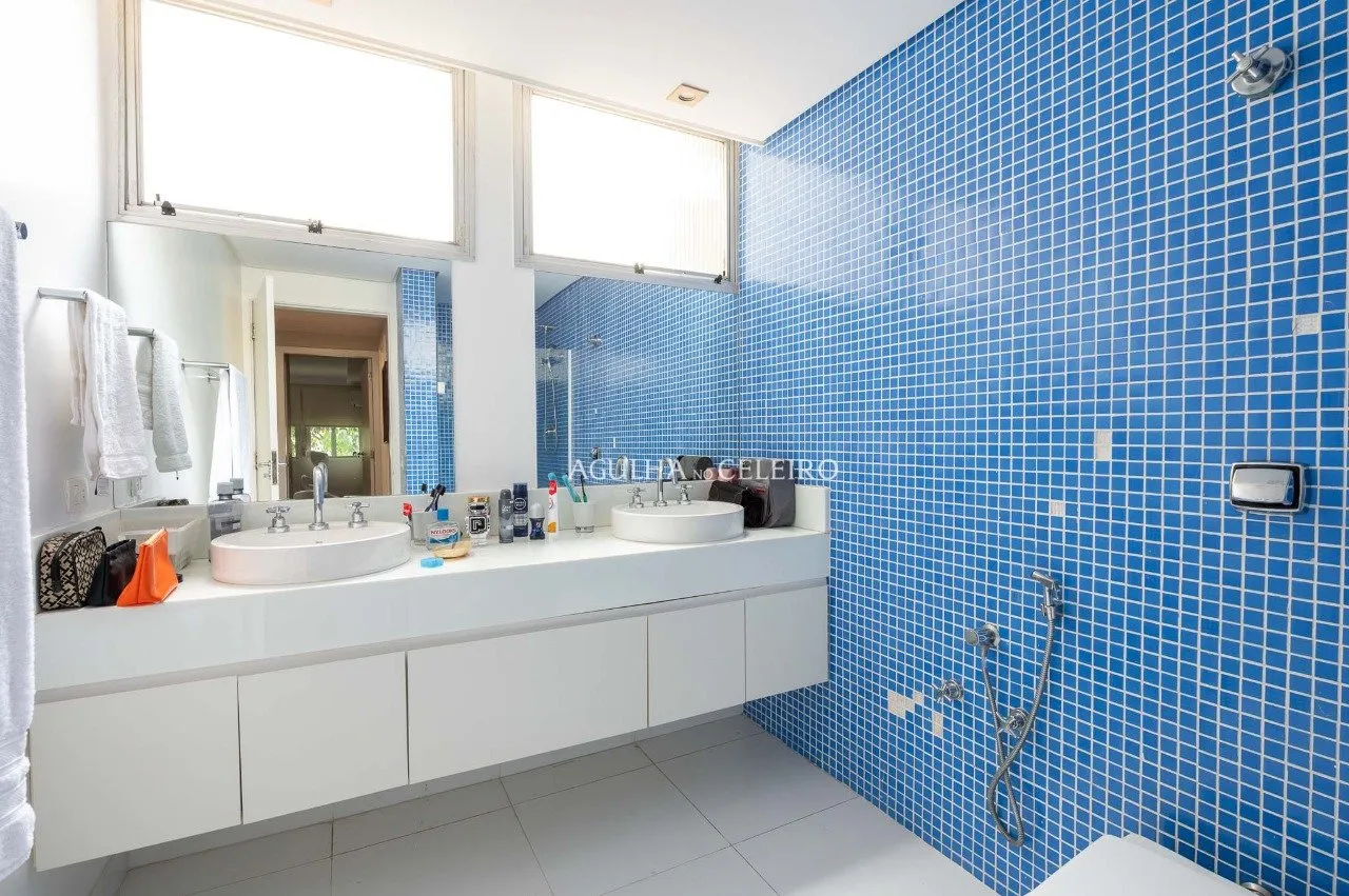 Amplo apartamento com 3 dormitórios, 2 vagas e excelente localização – 21172 - 21172 (23)