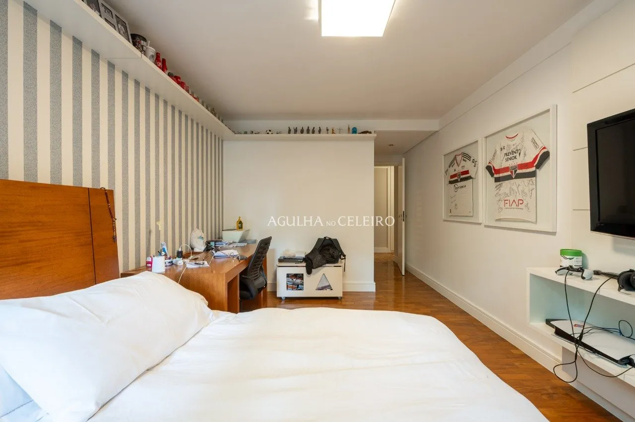 Amplo apartamento com 3 dormitórios, 2 vagas e excelente localização – 21172 - 21172 (25)