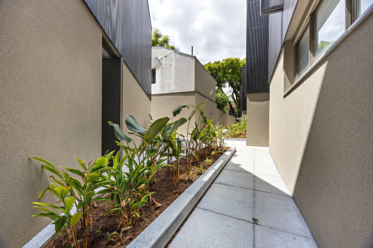 Casa contemporânea em condomínio próximo à Faria Lima – 21208