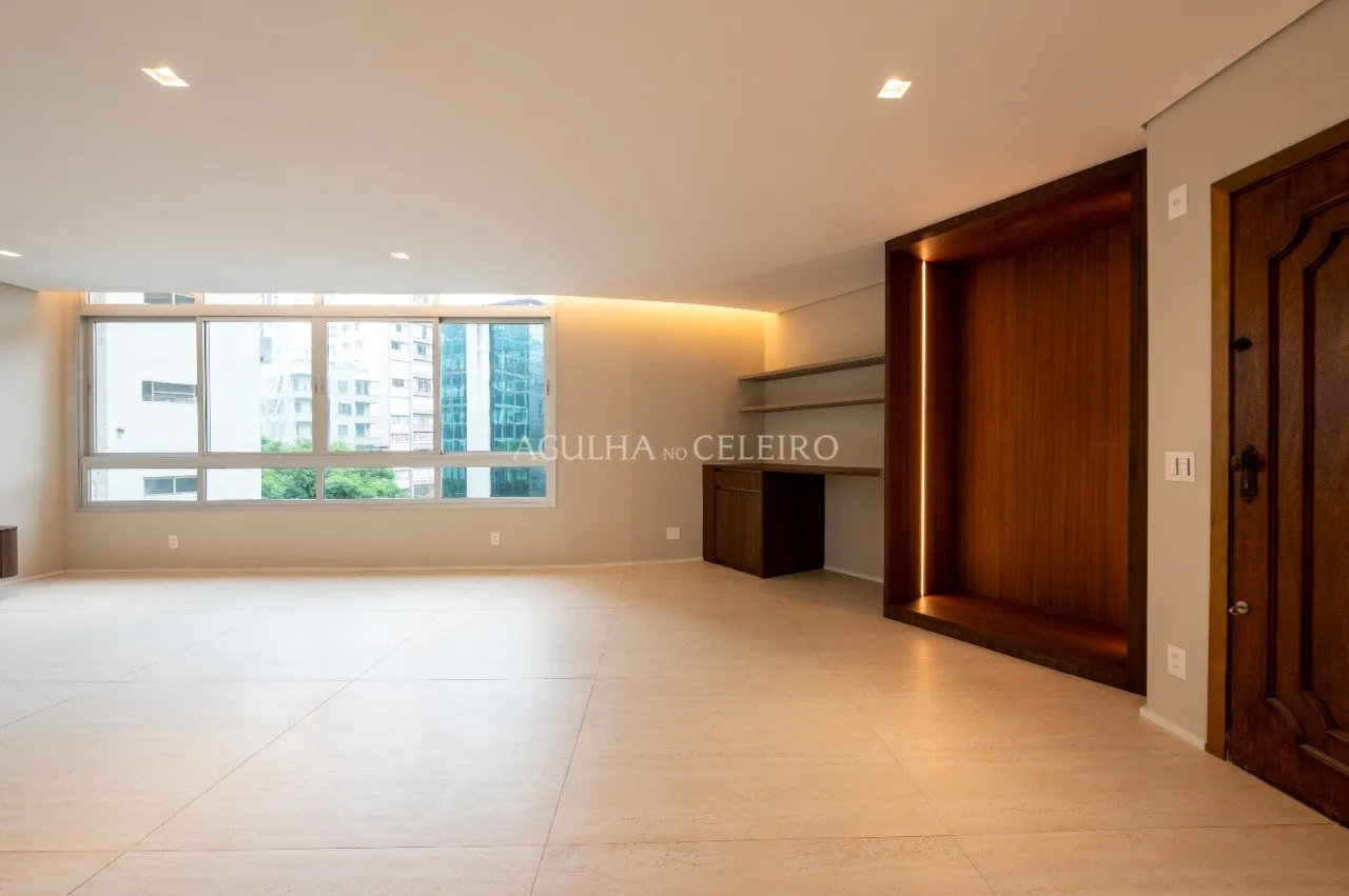 Apartamento totalmente reformado no Jardim América – 21209