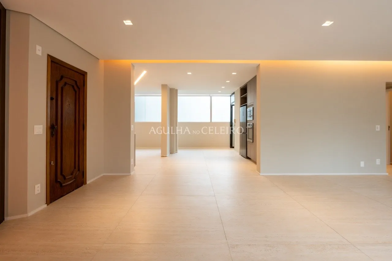 Apartamento totalmente reformado no Jardim América – 21209