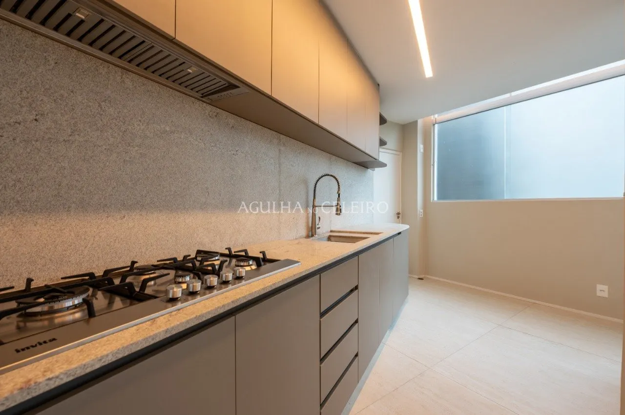 Apartamento totalmente reformado no Jardim América – 21209