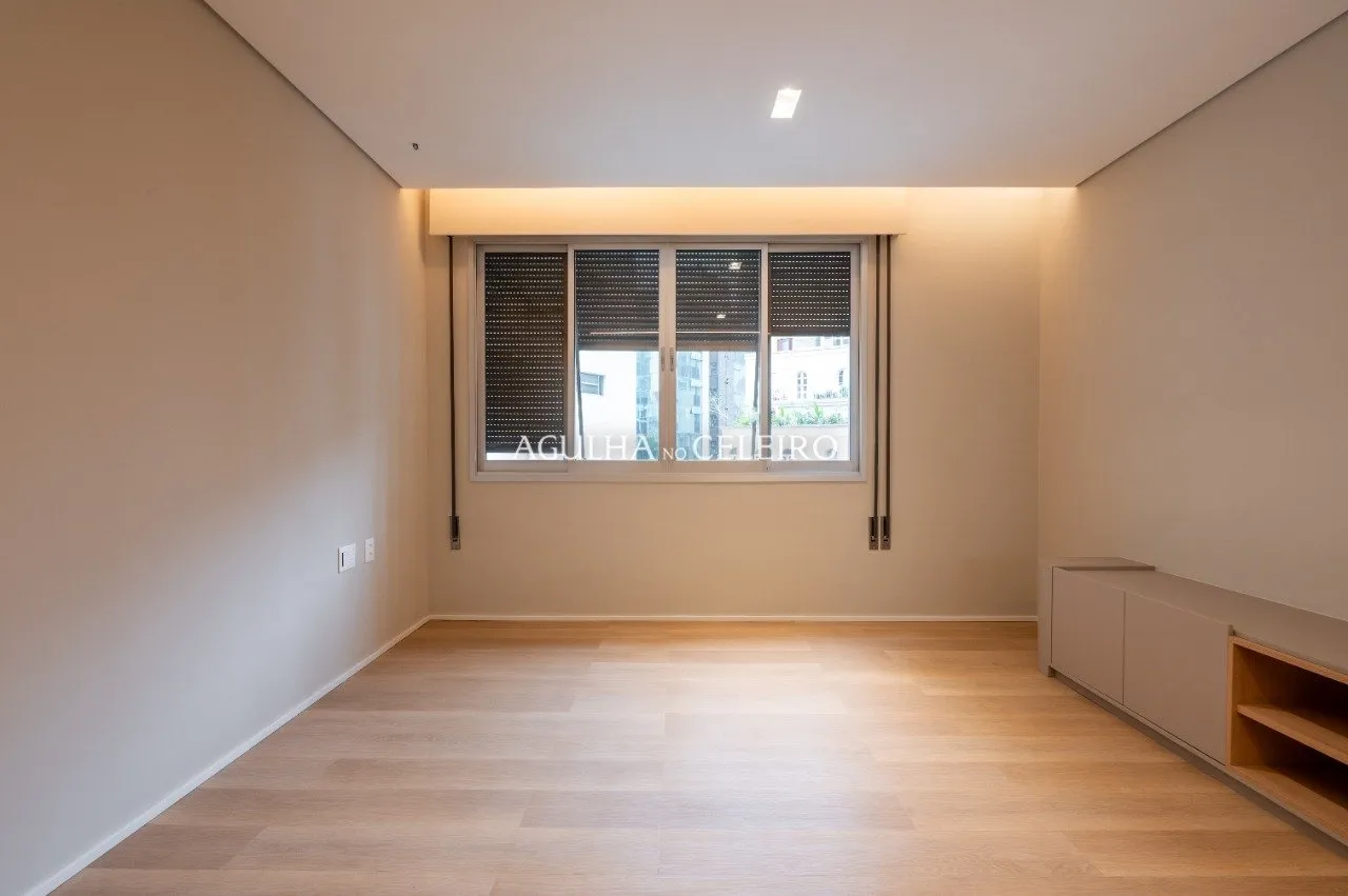 Apartamento totalmente reformado no Jardim América – 21209