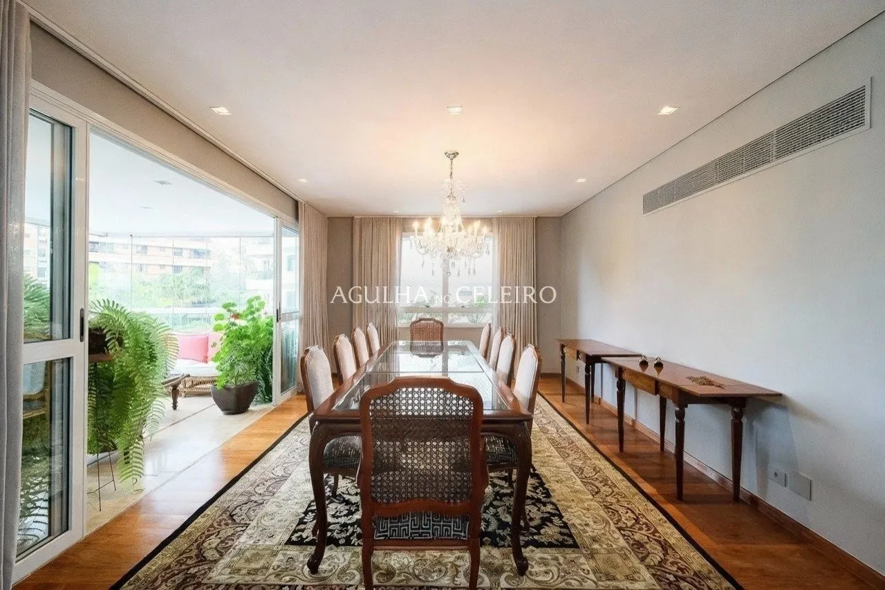 Elegância, espaço e vista verde em localização privilegiada. – 21215