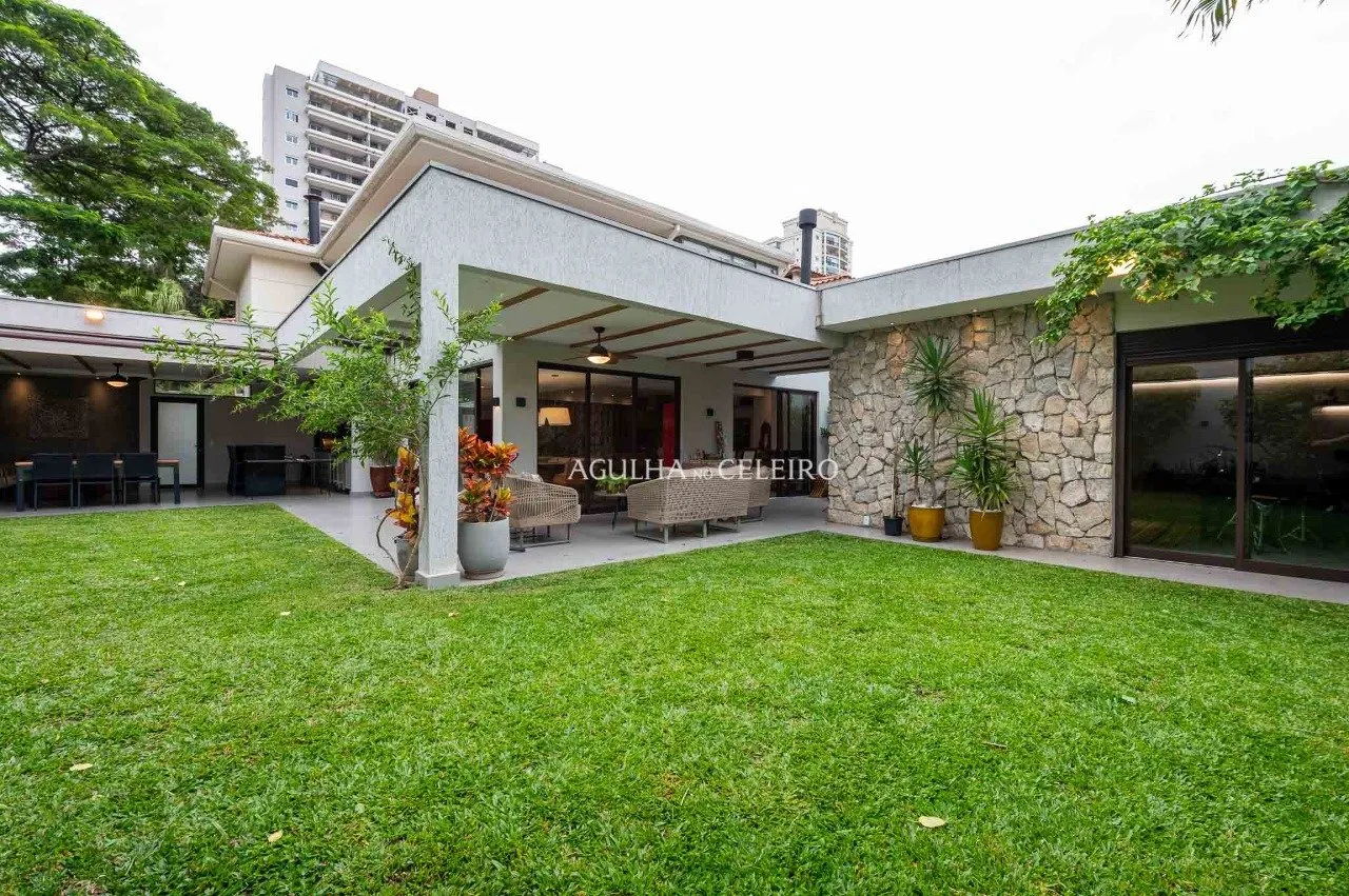 Casa com linda área externa à venda no Brooklin Novo. – 21217 - 21217 (39)