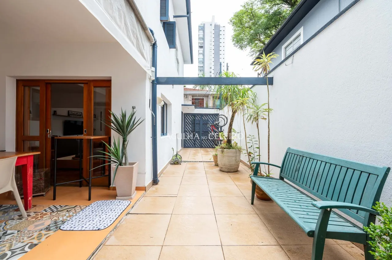 Refúgio no Baixo Pinheiros: luz, pátio e muitas possibilidades! – 21236 - 21236 (40)