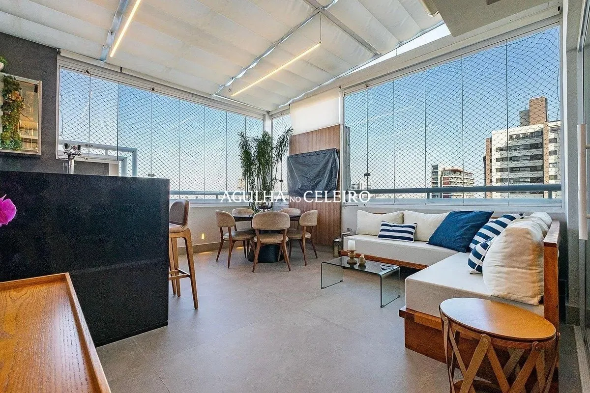 Cobertura duplex reformada à venda em Pinheiros. – 21249