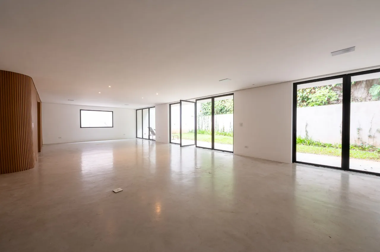 Casa contemporânea com alto padrão de segurança, muito verde e infinitas possibilidades para customizar do seu jeito. – 21259 - 21259 (1)