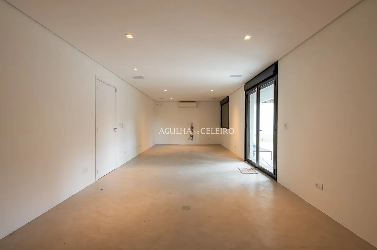 Casa contemporânea com alto padrão de segurança, muito verde e infinitas possibilidades para customizar do seu jeito. – 21259 - 21259 (18)