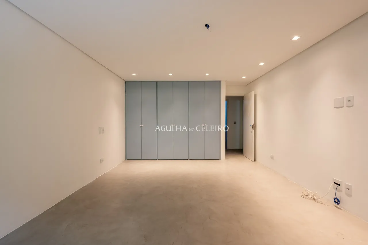 Casa contemporânea com alto padrão de segurança, muito verde e infinitas possibilidades para customizar do seu jeito. – 21259 - 21259 (25)