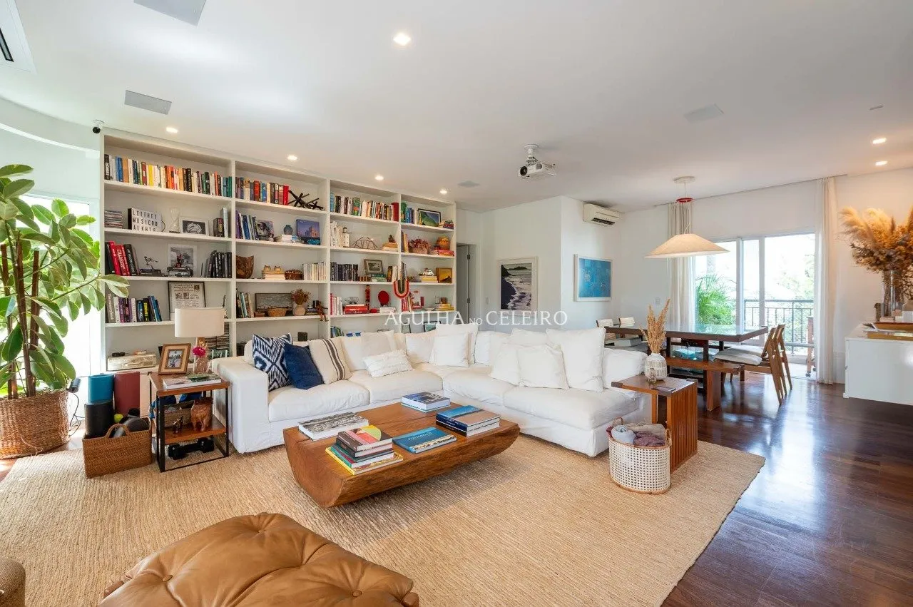 Apartamento com alma de casa em Alto de Pinheiros – 21291