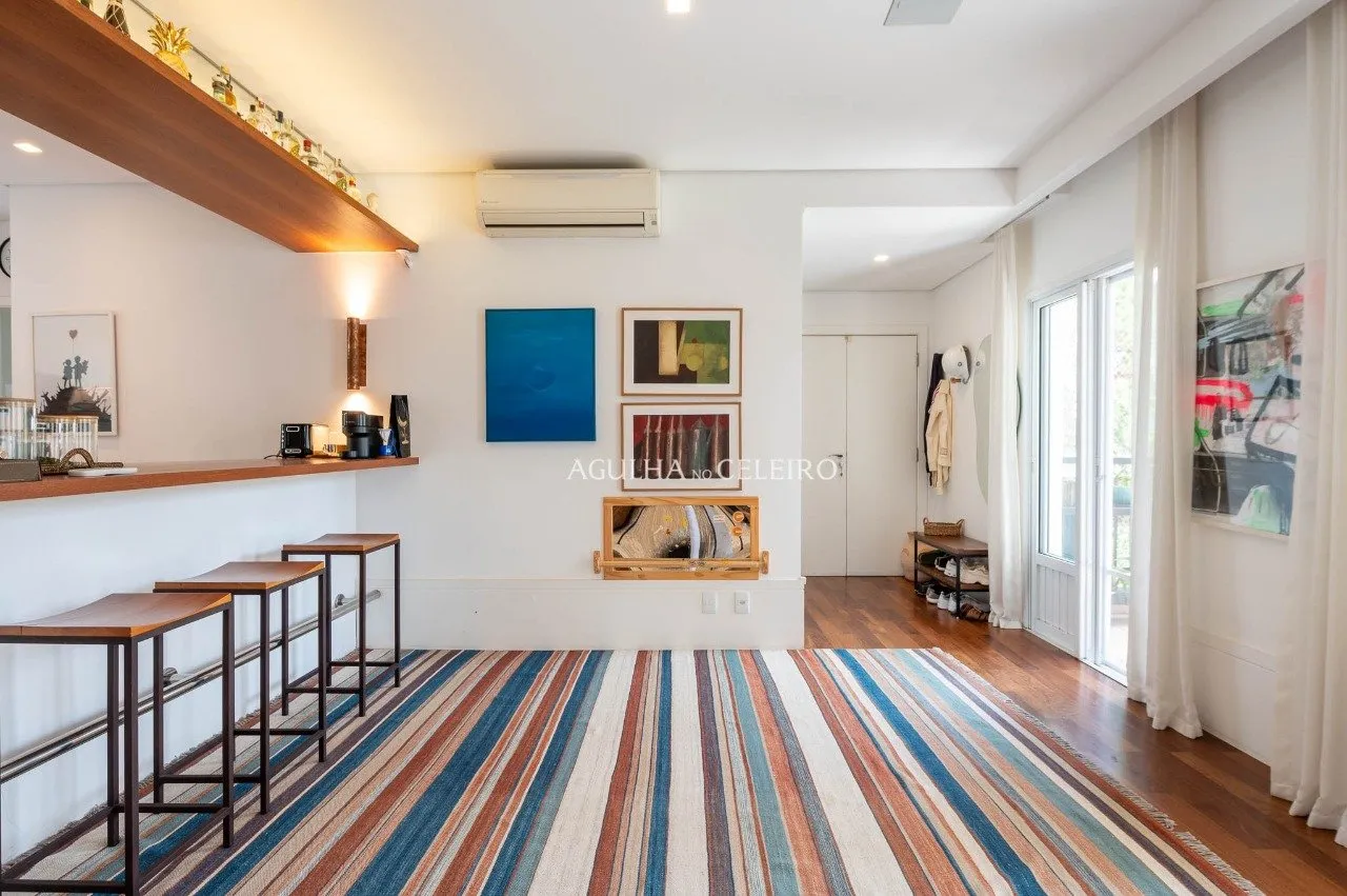 Apartamento com alma de casa em Alto de Pinheiros – 21291