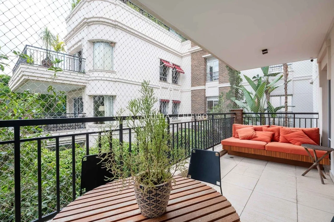 Apartamento com alma de casa em Alto de Pinheiros – 21291