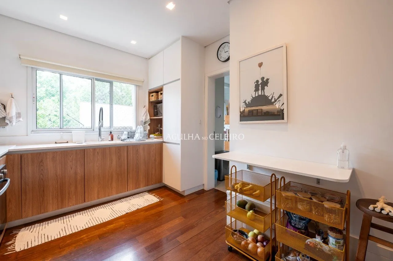 Apartamento com alma de casa em Alto de Pinheiros – 21291