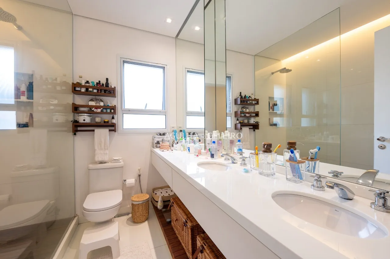 Apartamento com alma de casa em Alto de Pinheiros – 21291