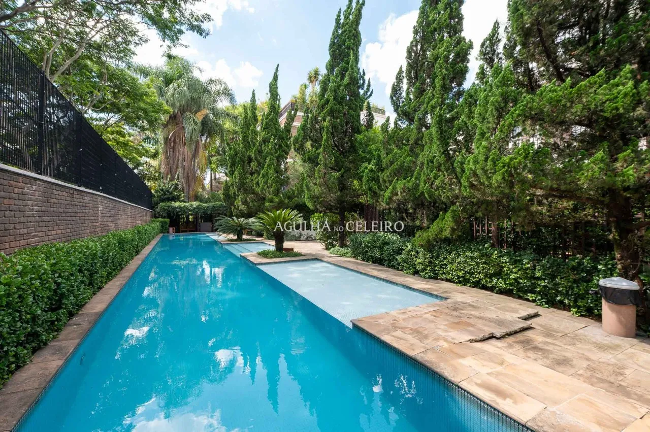 Apartamento com alma de casa em Alto de Pinheiros – 21291