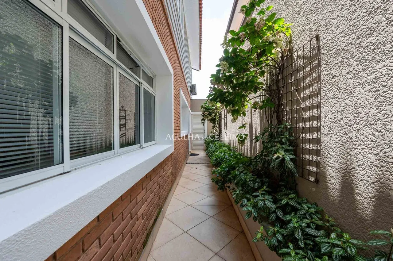 Casa com planta diferenciada no Brooklin – 21322