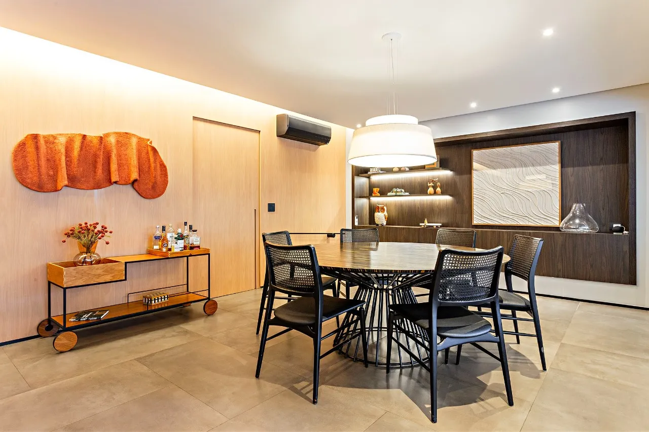 Apartamento reformado próximo ao Colégio São Luiz e Ibirapuera – 9159