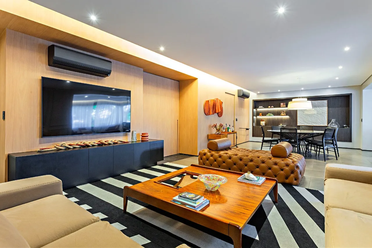 Apartamento reformado próximo ao Colégio São Luiz e Ibirapuera – 9159