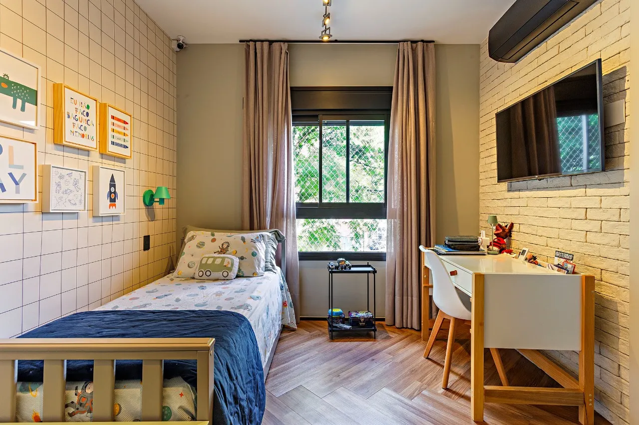 Apartamento reformado próximo ao Colégio São Luiz e Ibirapuera – 9159