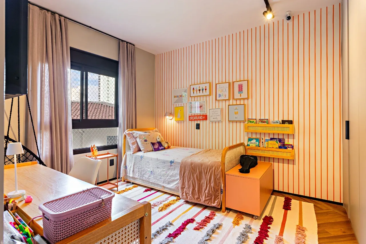 Apartamento reformado próximo ao Colégio São Luiz e Ibirapuera – 9159