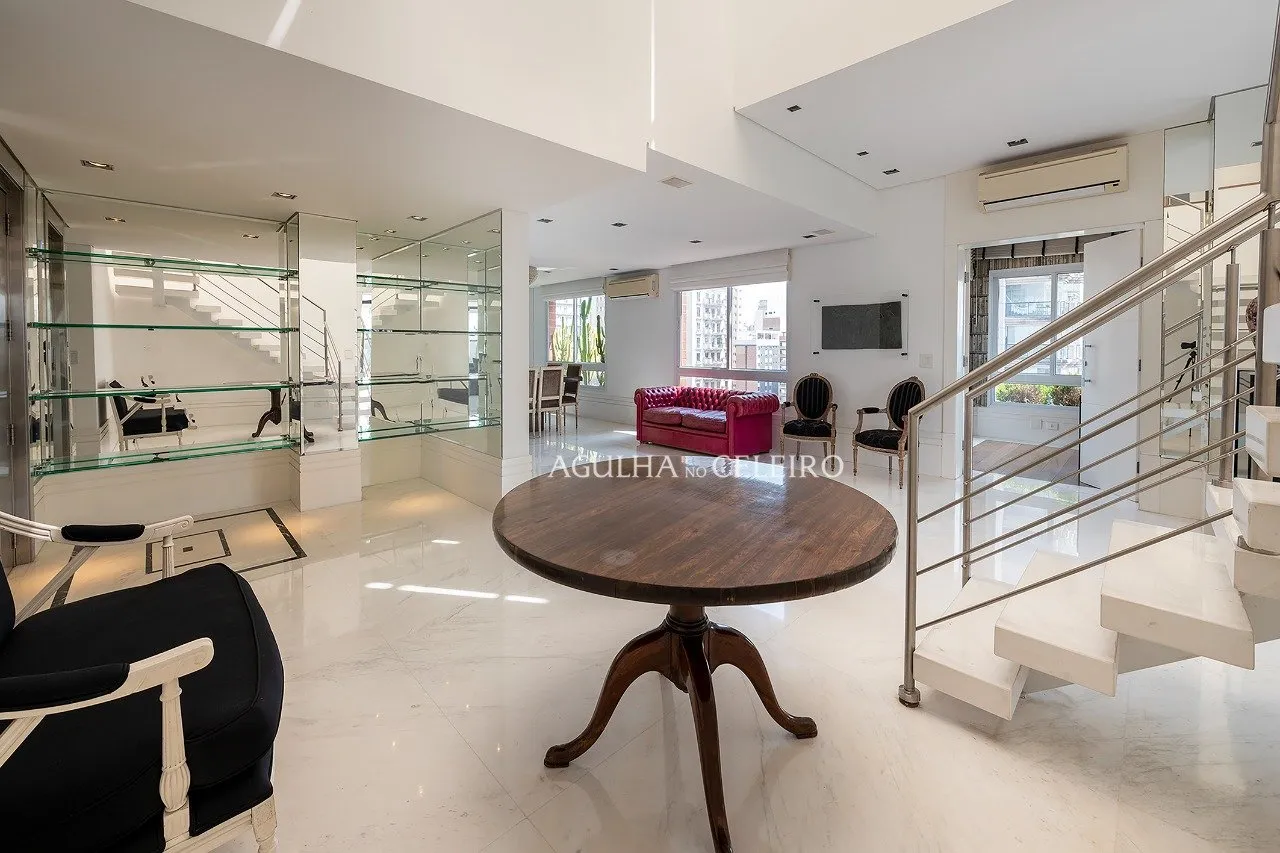 Cobertura a poucos passos do Parque do Ibirapuera – 9830