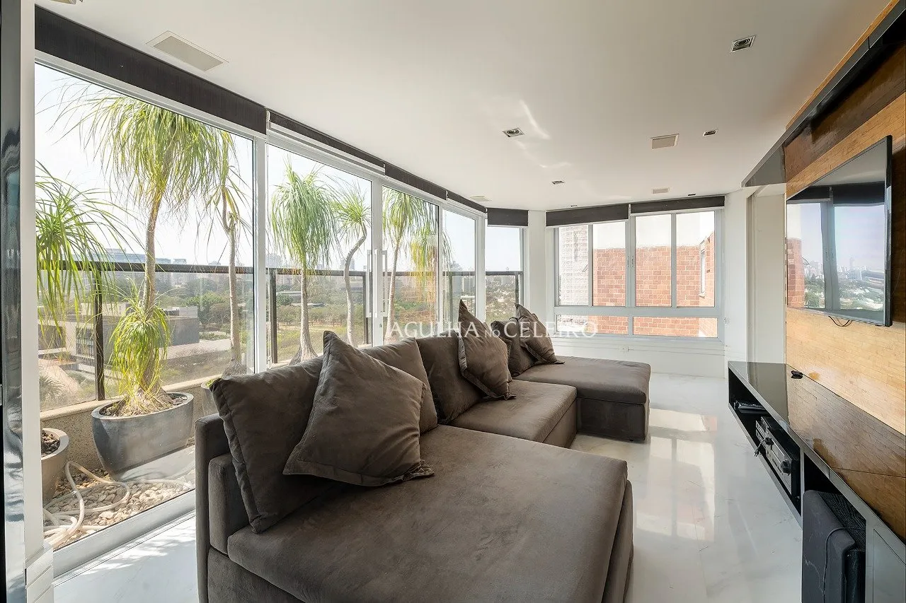 Cobertura a poucos passos do Parque do Ibirapuera – 9830