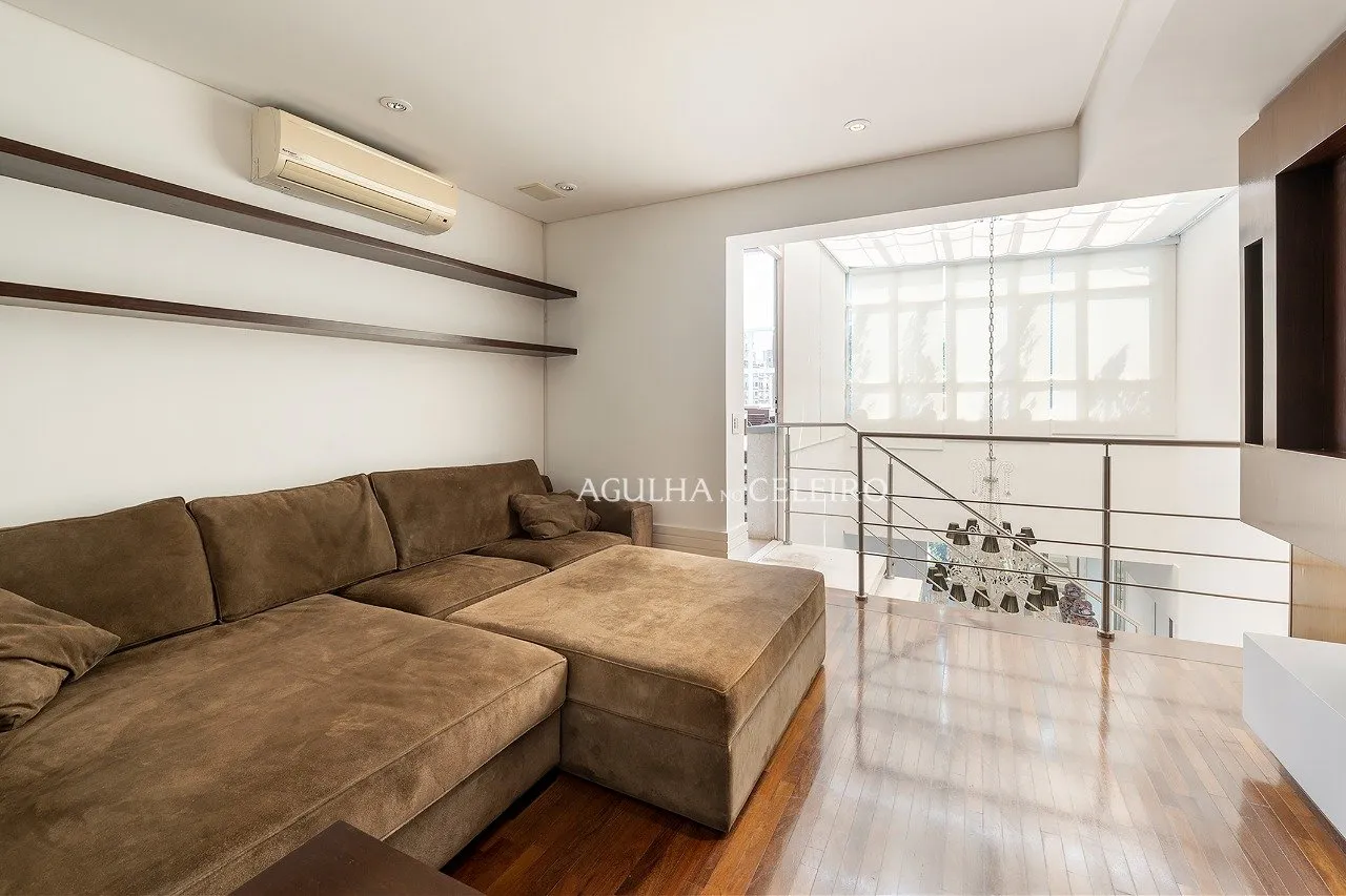 Cobertura a poucos passos do Parque do Ibirapuera – 9830