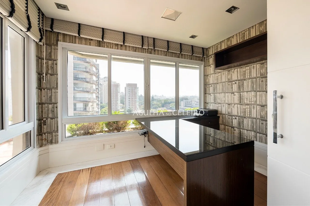 Cobertura a poucos passos do Parque do Ibirapuera – 9830