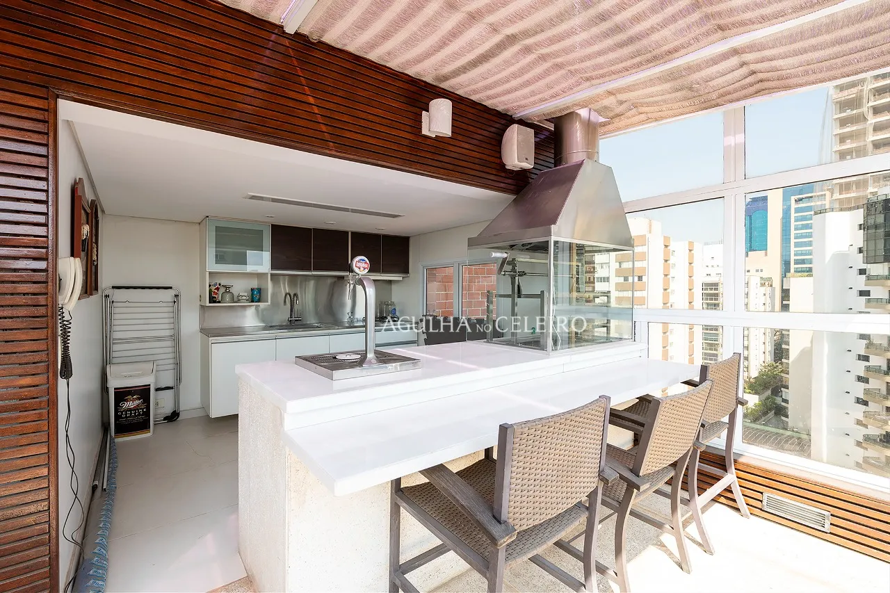Cobertura a poucos passos do Parque do Ibirapuera – 9830