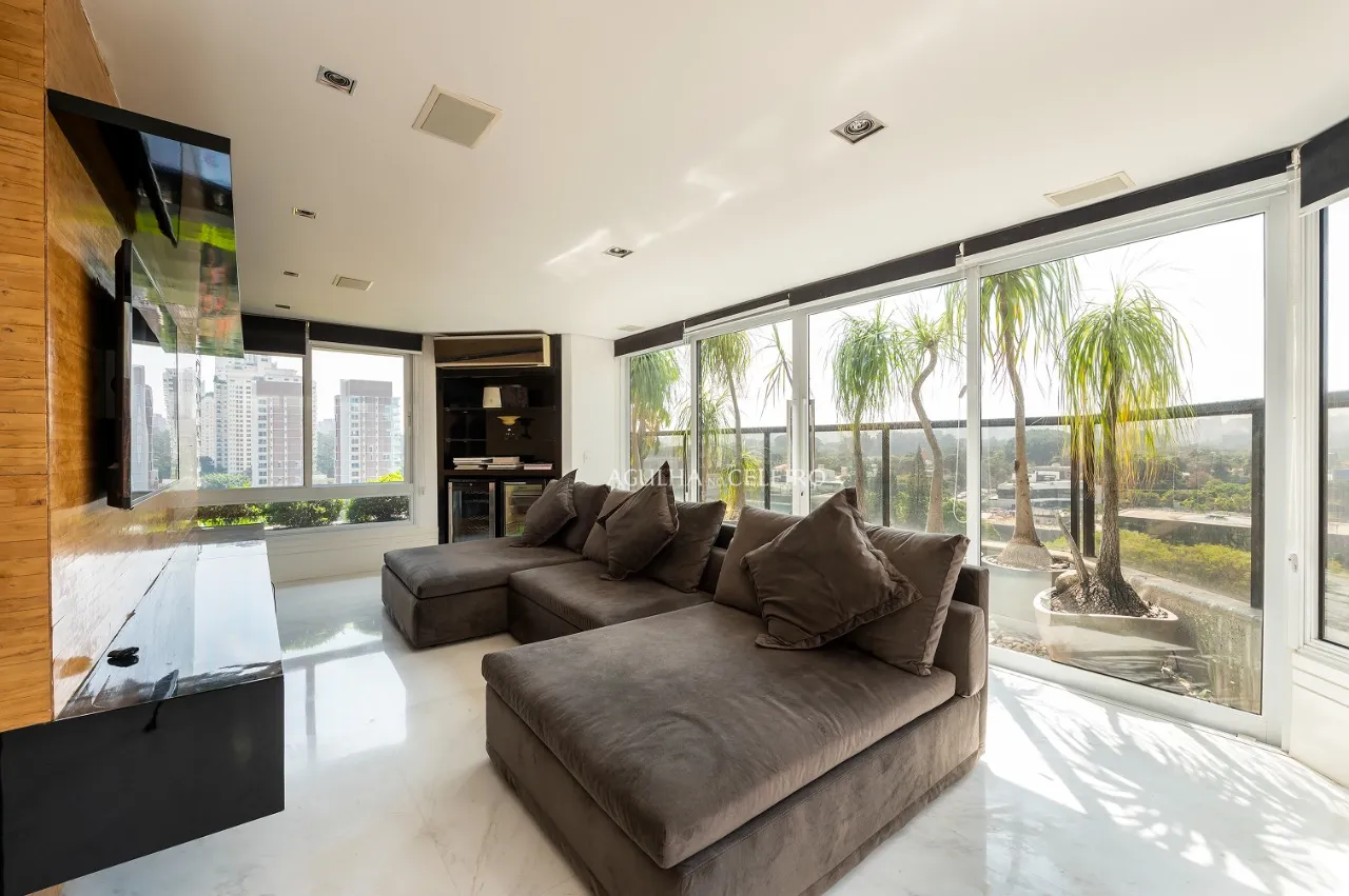 Cobertura a poucos passos do Parque do Ibirapuera – 9830