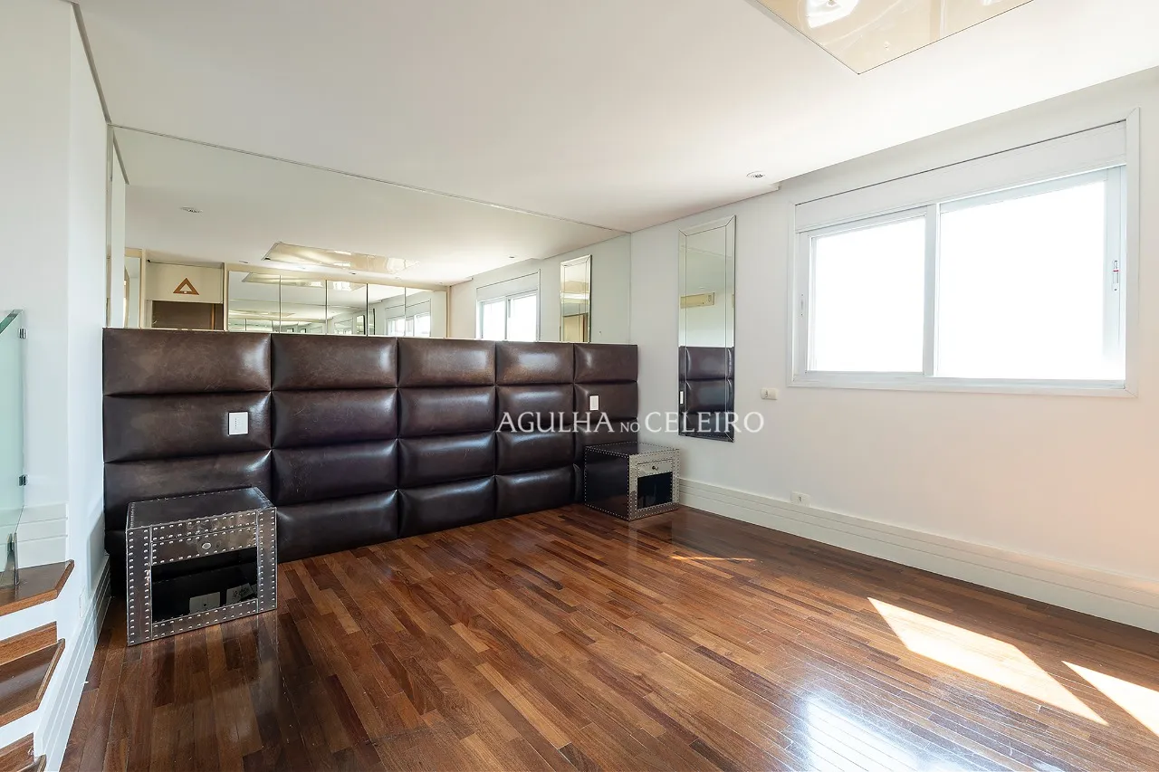 Cobertura a poucos passos do Parque do Ibirapuera – 9830