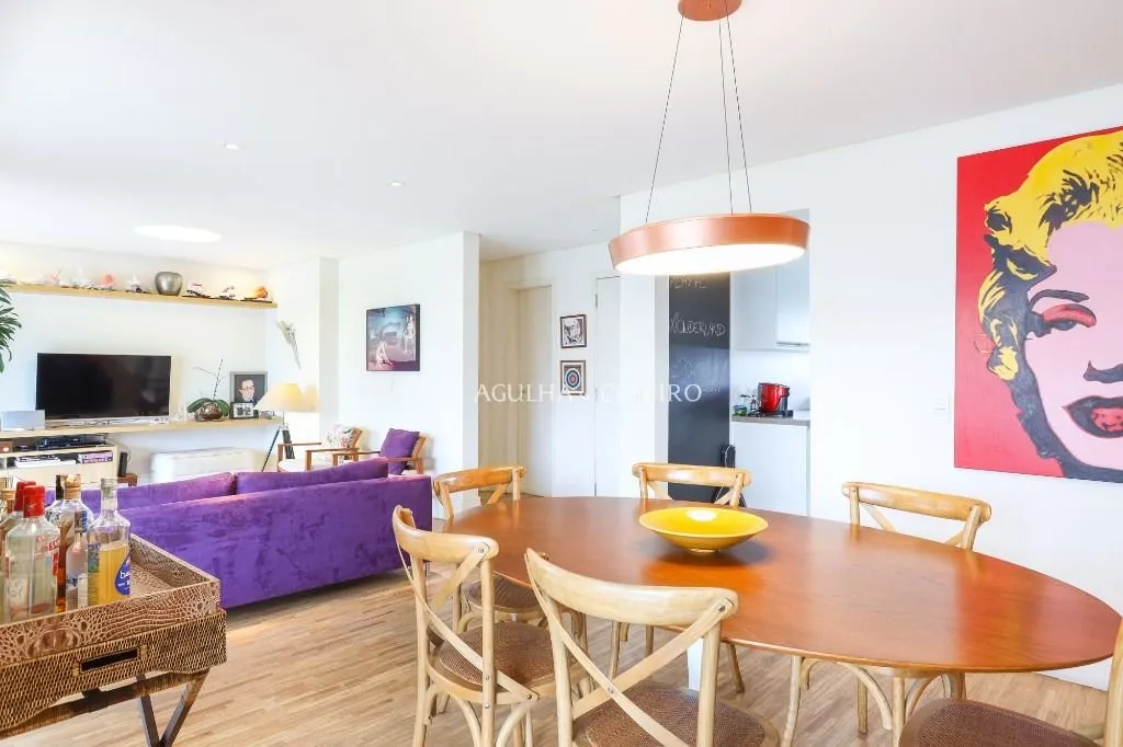 Apartamento em prédio moderno à venda no Itaim Bibi. – AP8378