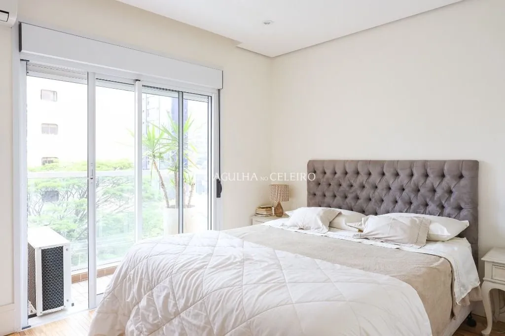 Apartamento em prédio moderno à venda no Itaim Bibi. – AP8378