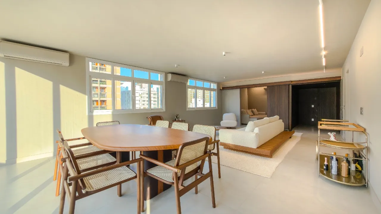 Belíssimo apartamento em andar alto na parte plana do Jardins, a poucos passos do Clube Paulistano e da Oscar Freire – AP8515