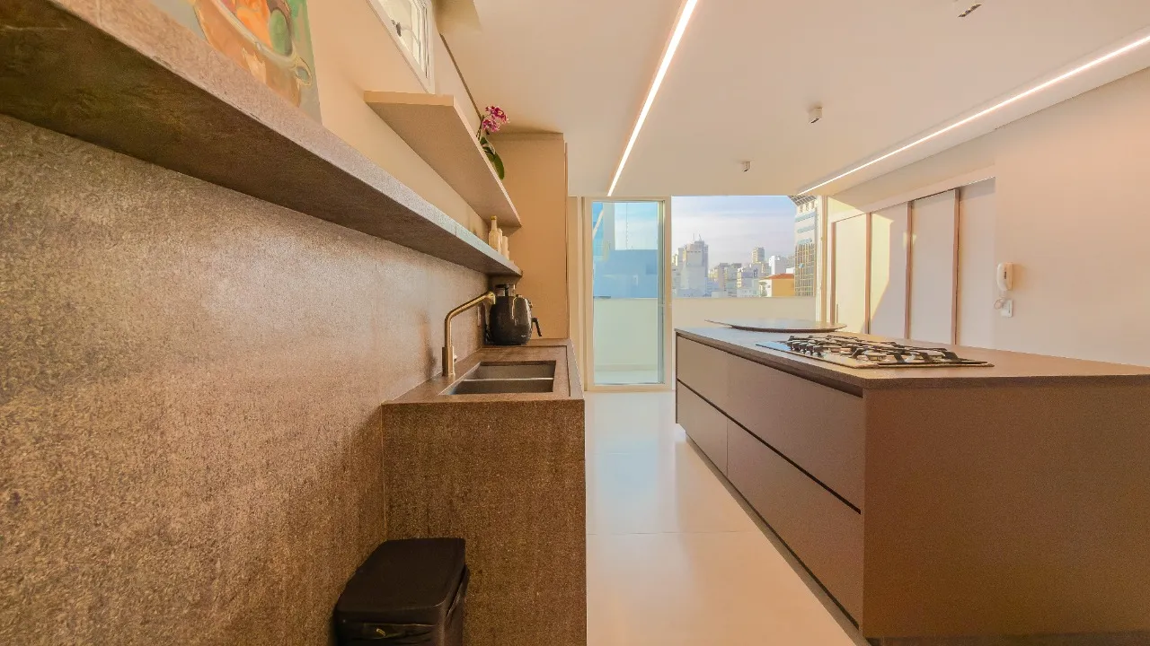 Belíssimo apartamento em andar alto na parte plana do Jardins, a poucos passos do Clube Paulistano e da Oscar Freire – AP8515