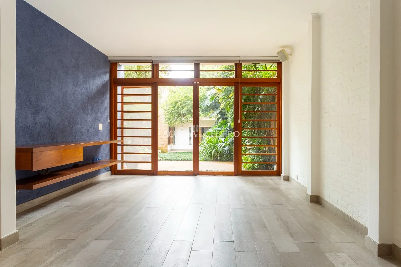 Charme, conforto em excelente localização na Vila Madalena. – 12798