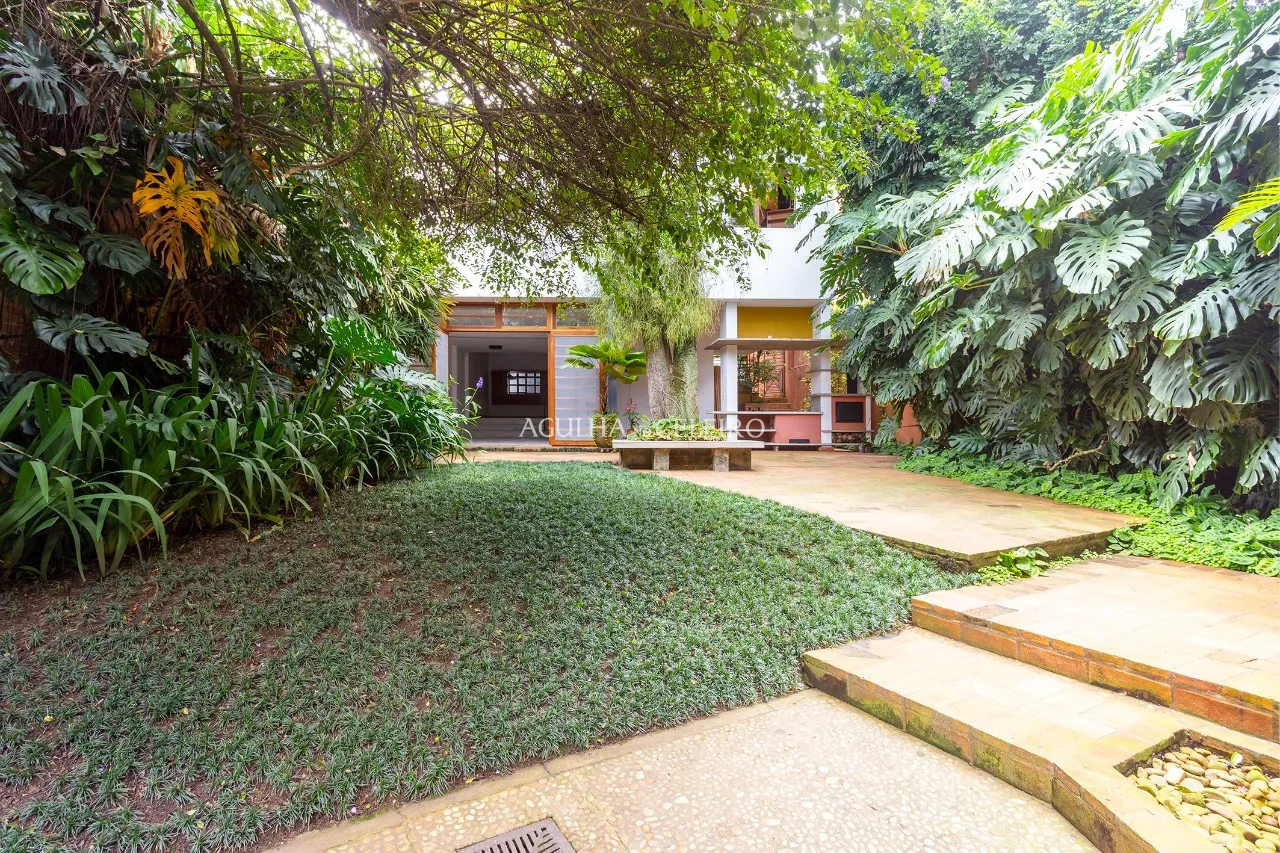 Charme, conforto em excelente localização na Vila Madalena. – 12798