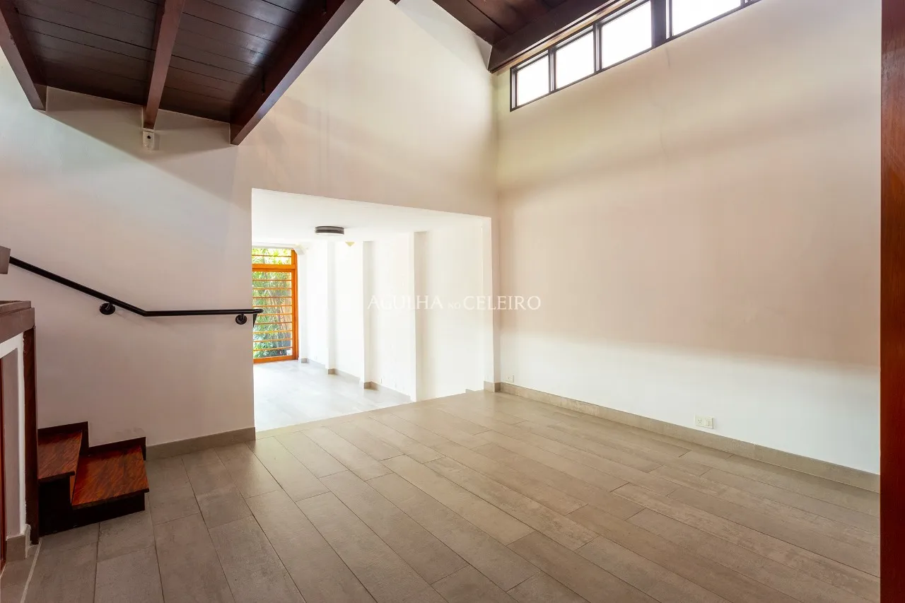 Charme, conforto em excelente localização na Vila Madalena. – 12798