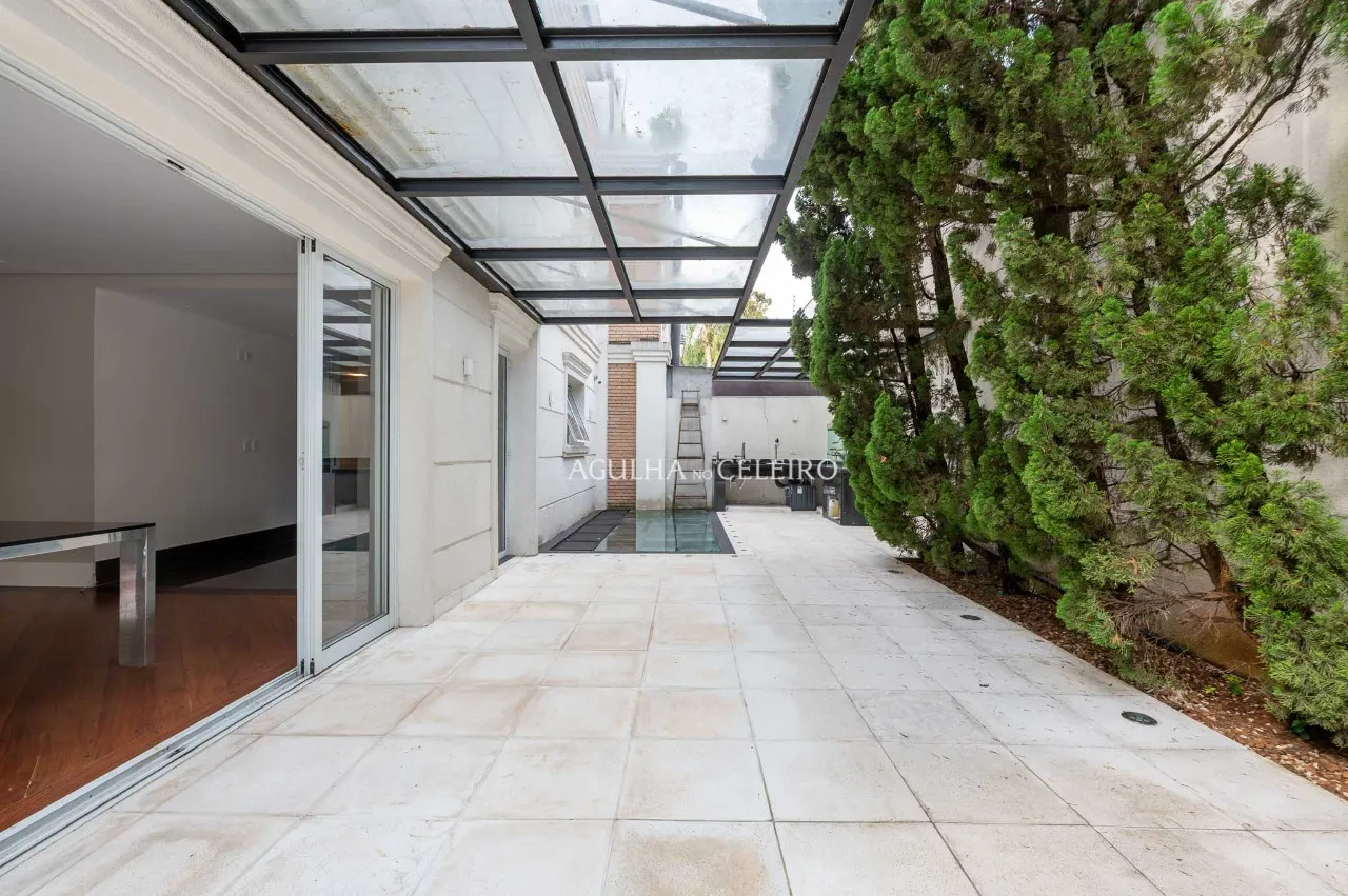 Casa de condomínio com jardim, piscina e terraço à venda no Brooklin Novo. – 17897